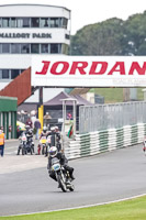 Vintage-motorcycle-club;eventdigitalimages;mallory-park;mallory-park-trackday-photographs;no-limits-trackdays;peter-wileman-photography;trackday-digital-images;trackday-photos;vmcc-festival-1000-bikes-photographs